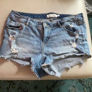 Torrid size 16 cut off jean shorts